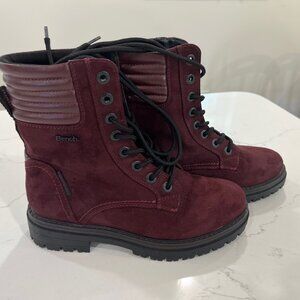Bench: waterproof boots Size 7